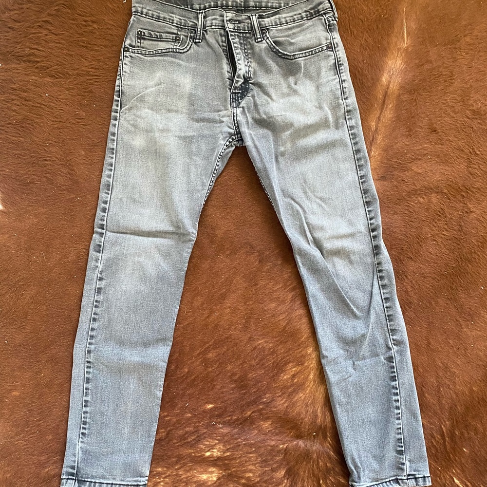 Levi’s 512” Dark Grey Jeans (FITS LIKE BUTTER 🧈)